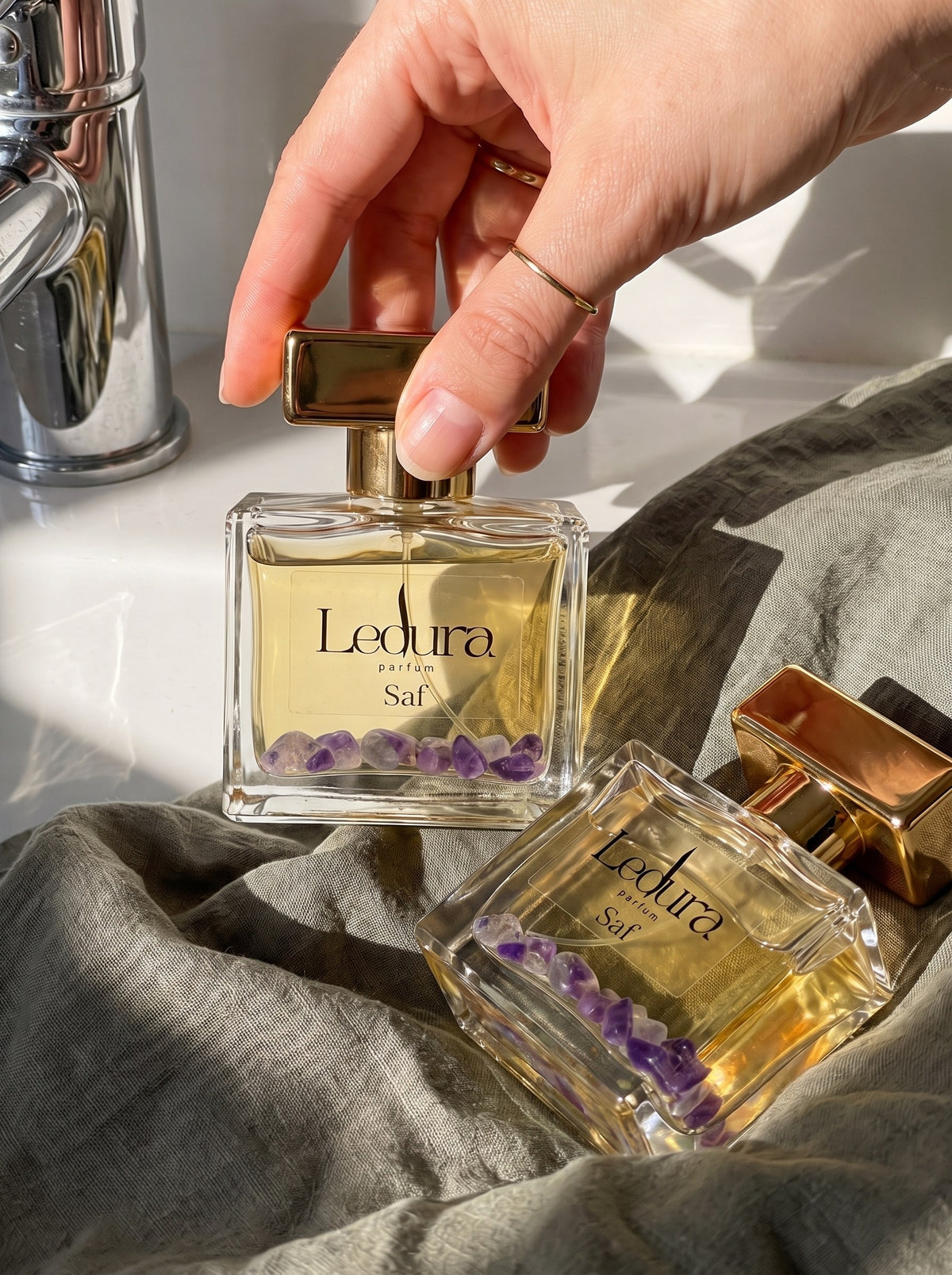 Saf — 50 ml şişe elde